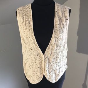 Retro 1980’s Woman’s Crocheted Knit Vest